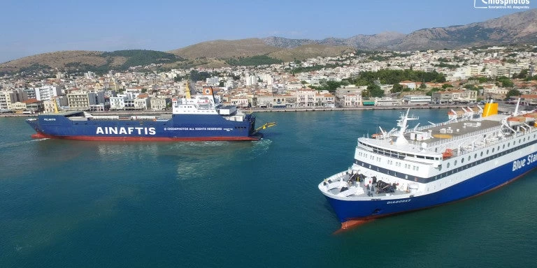 Το πλοίο Πελαγίτης έκανε… πιρουέτες στο λιμάνι της Χίου (βίντεο)